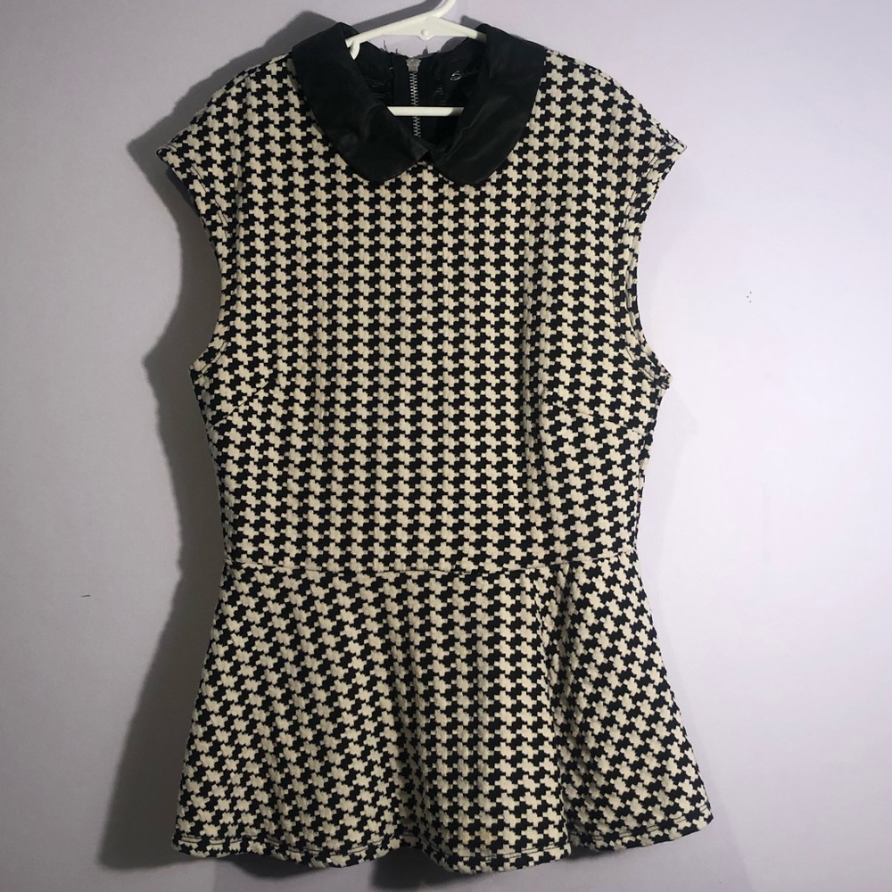 2 for 20‼️ Seduction chevron peplum top